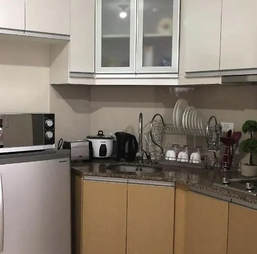 Robles' Unit At 81 Newport Boulevard Apartamento Manila
